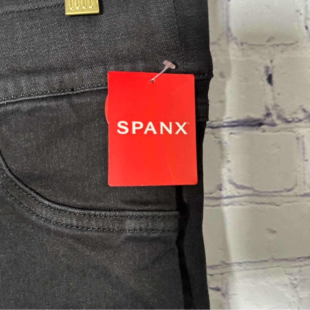 SPANX NWT Classic Black Denim Jeans - Picture 2 of 3